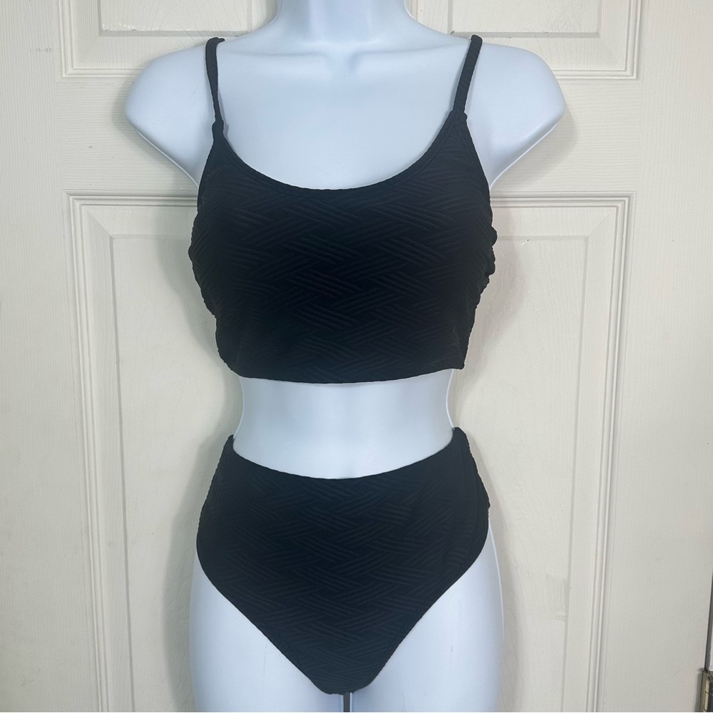 NWT Cupshe‎ Black Textured Bikini set Size Medium